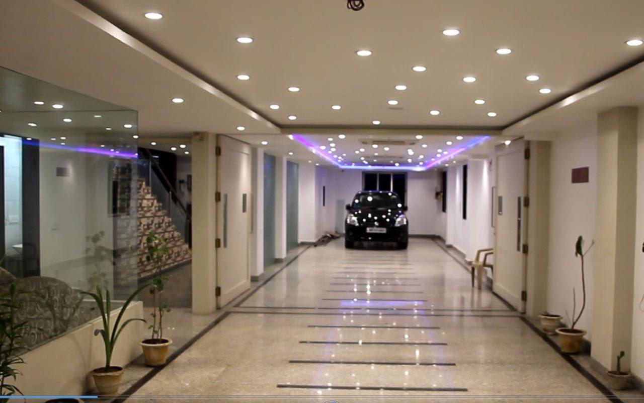 Hotel Rajashree Palace Силигури Экстерьер фото
